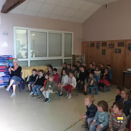 Spectacle : Julien et les copains du monde